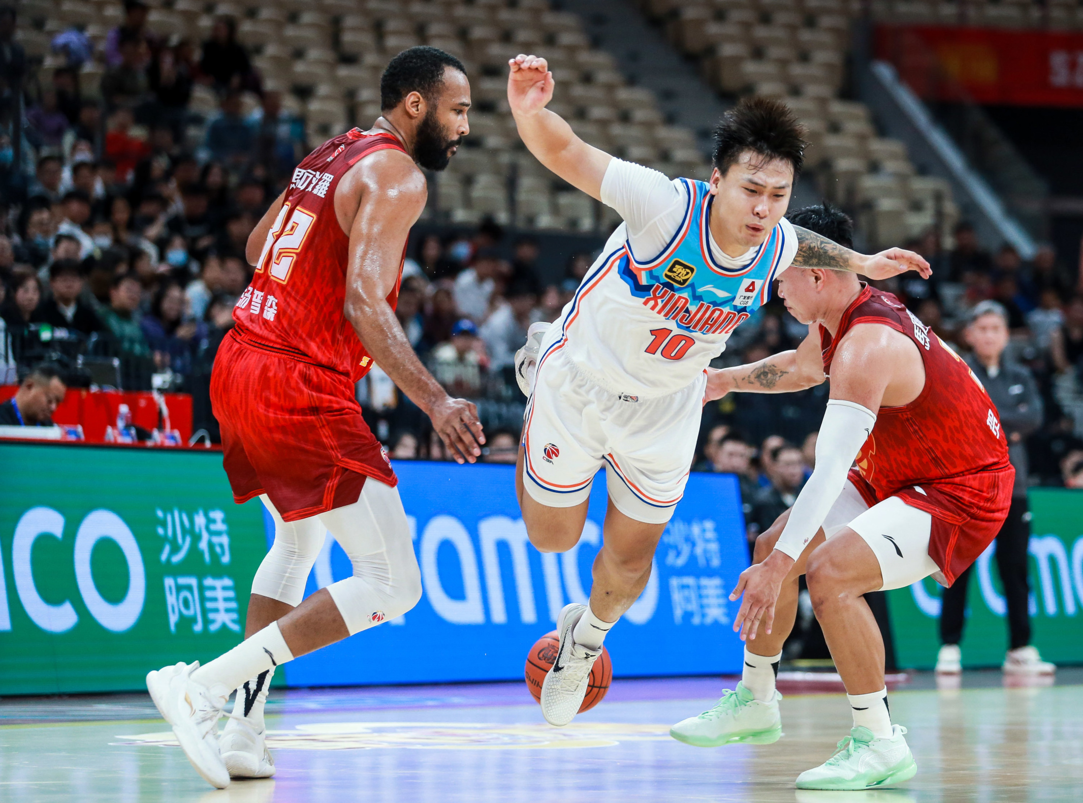 包含赛地聚焦——CBA季后赛关键时刻热度飙升，纽卡斯尔豪取连胜，质疑声仍在，年轻球员得到机会的词条-九博彩票