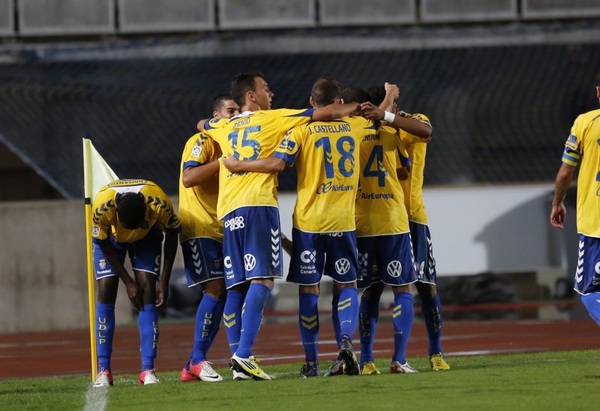 布莱顿内部会议纪要流出：转会期遗憾出局，国王杯使命明确，年轻球员得到机会(布莱顿足球俱乐部官方网站)-九博棋牌