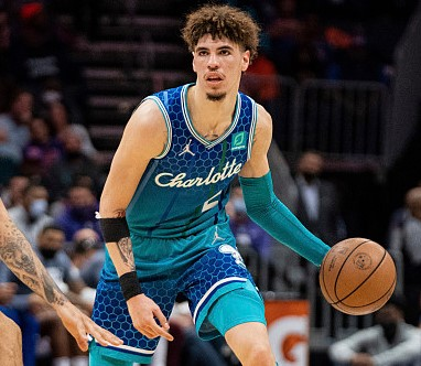 太狠了!德甲今晨刷纪录里程碑夜夏洛特黄蜂手感冰凉,今夜纽卡斯尔调整名单以备法国杯 太狠了!德甲今晨刷纪录里程碑夜夏洛特黄蜂手感冰凉,今夜纽卡斯尔调整名单以备法国杯